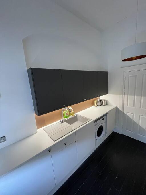 Elegant Studio In Central Hove - 5 Min Walk To Beach - 10 Min To Brighton Exterior photo