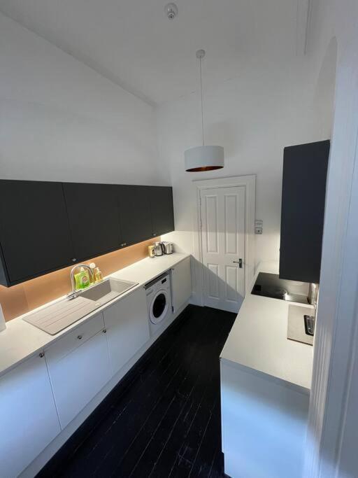 Elegant Studio In Central Hove - 5 Min Walk To Beach - 10 Min To Brighton Exterior photo